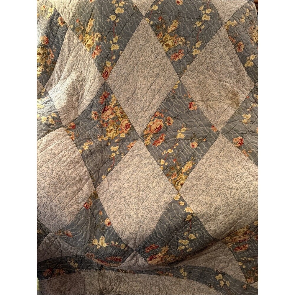 Vintage Impression King Quilt Cottage/Granny Core, floral 96”x104”. Good Cond!
